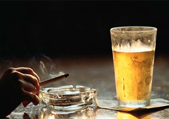 Провоцирующие факторы возникновения псориаза: курение и алкоголь